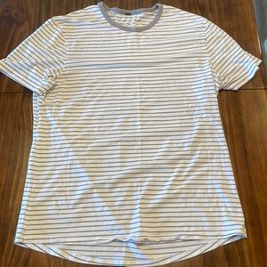 Men’s Lululemon Tee-Shirt